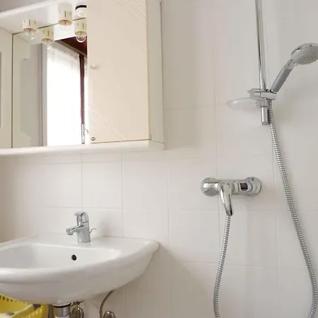 In 54740 Апартаменти *